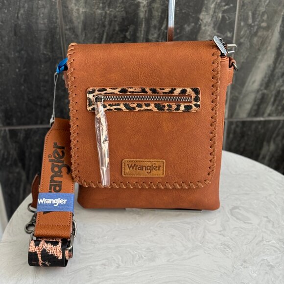 Wrangler Handbags - Wrangler Whipstitch Leopard Print Crossbody NWT